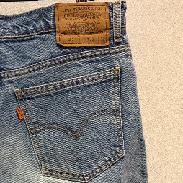 90's Levi's 310 Orange Tab Shorts (34)