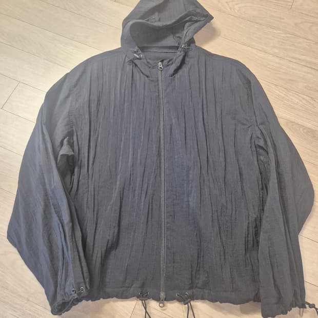 쿠어 시어 후디윈드브레이커