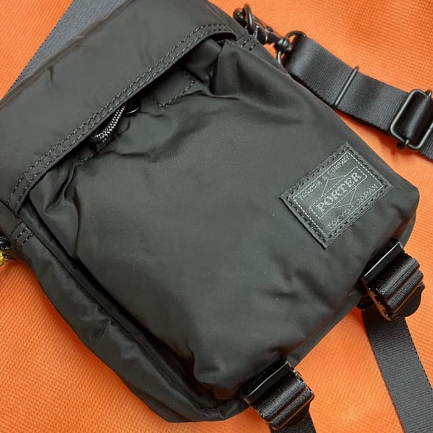 포터 요시다 센시즈버티컬숄더백 