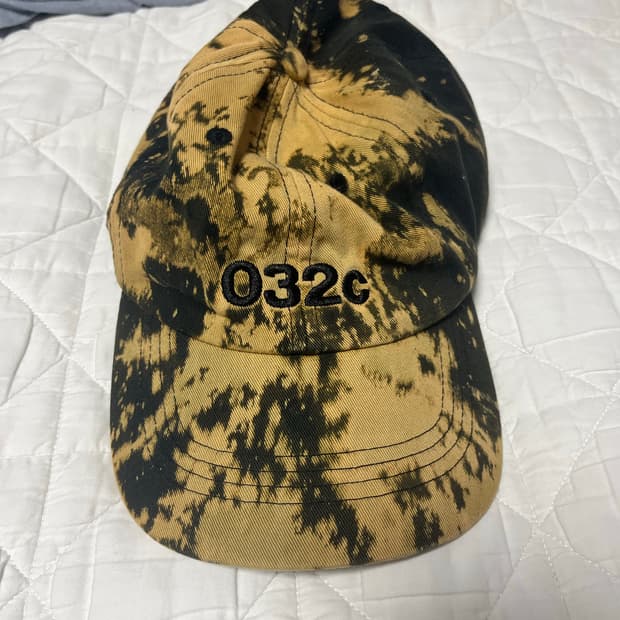 032c 블리치드 캡