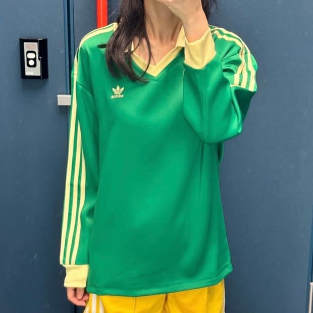 아디다스 오리지널 쓰리 스트라이프 새틴 티셔츠