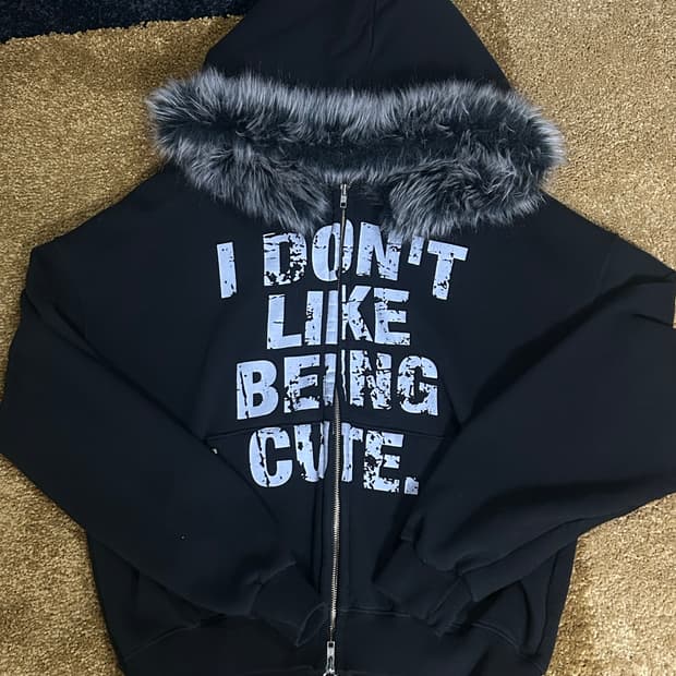 I don’t like being cute 퍼 후드집업