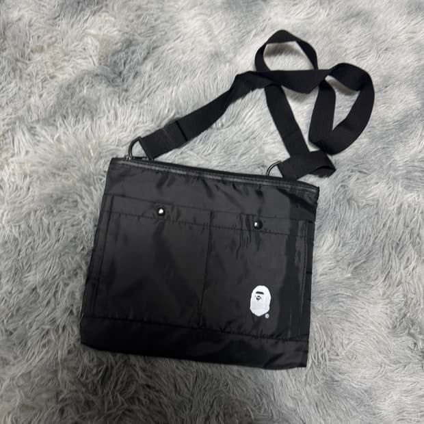 bape 베이프 잡지부록 크로스백