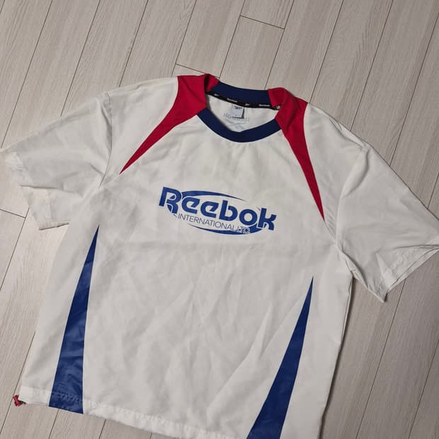 새상품급) 리복(REEBOK) 에센셜 써클 반팔 피스테 (화이트:블루) 