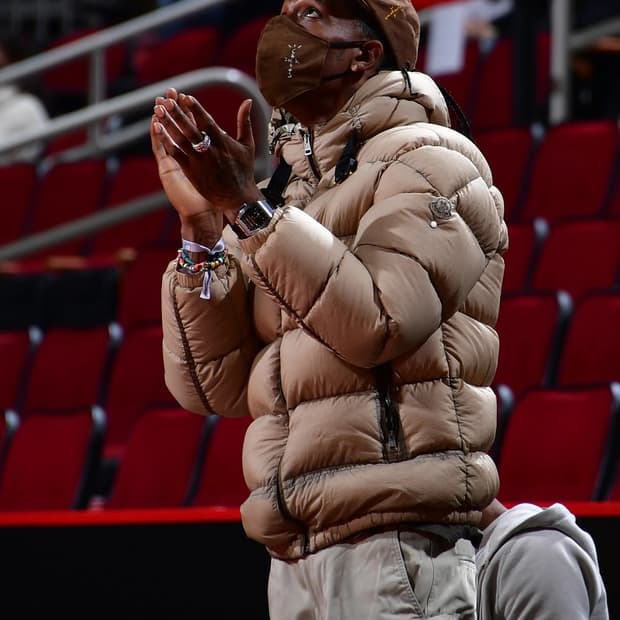 [4] 몽클레어 알릭스 알몬드 다운 패딩