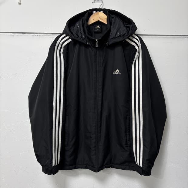 아디다스 블랙 삼선 누빔 후디 점퍼