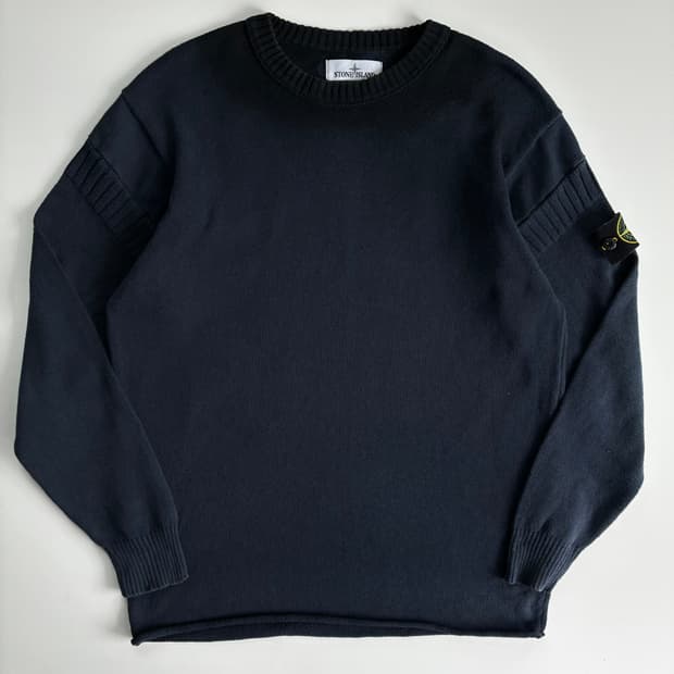 Stone Island  스톤 아일랜드 그라데이션 와펜 라운드 니트
