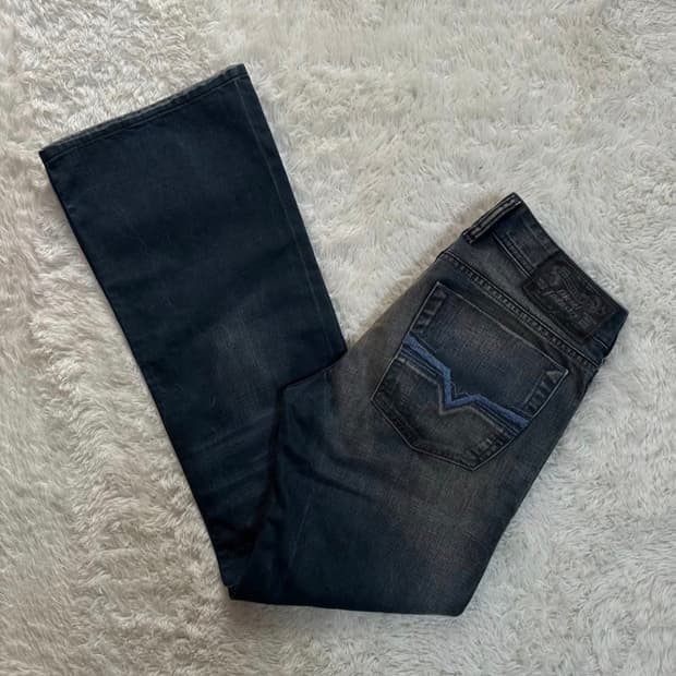 Diesel Zathan 워싱 부츠컷 데님 W29 