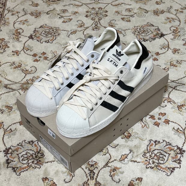 아디다스 X 송포더뮤트 슈퍼스타 82 크림 블랙 (새상품) 275