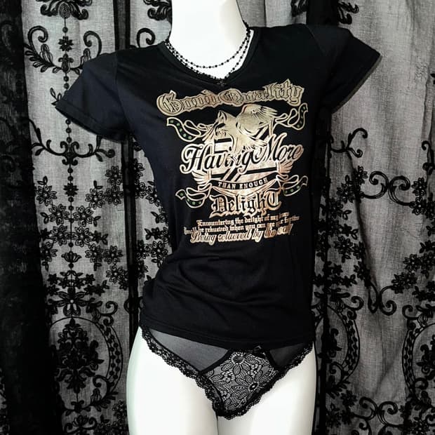 Rock chic gold + black short-sleeve