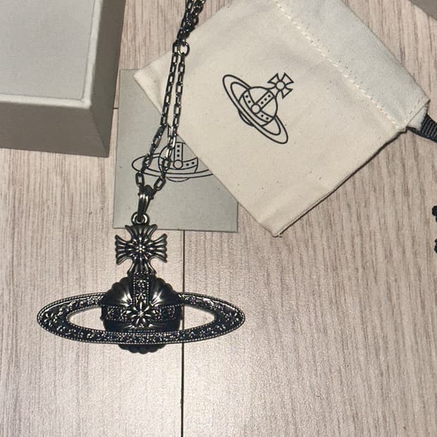 비비안웨스트우드 고딕 orb 목걸이