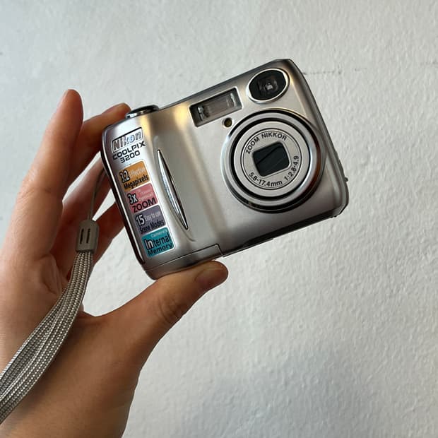 작례] 니콘 쿨픽스 3200