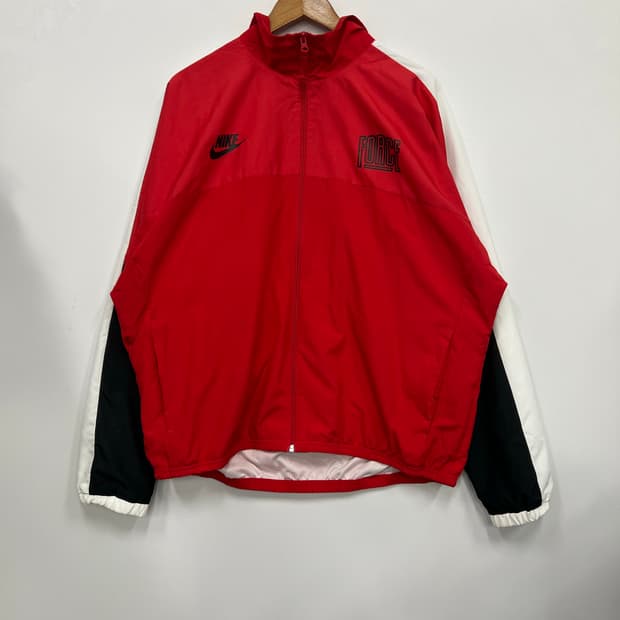 나이키 레드 바람막이 