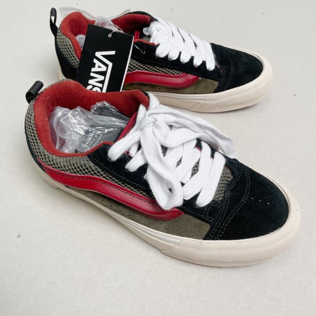 (정품/새상품) 반스 공용 볼트 뉴 스쿨 LX 블랙 스니커즈