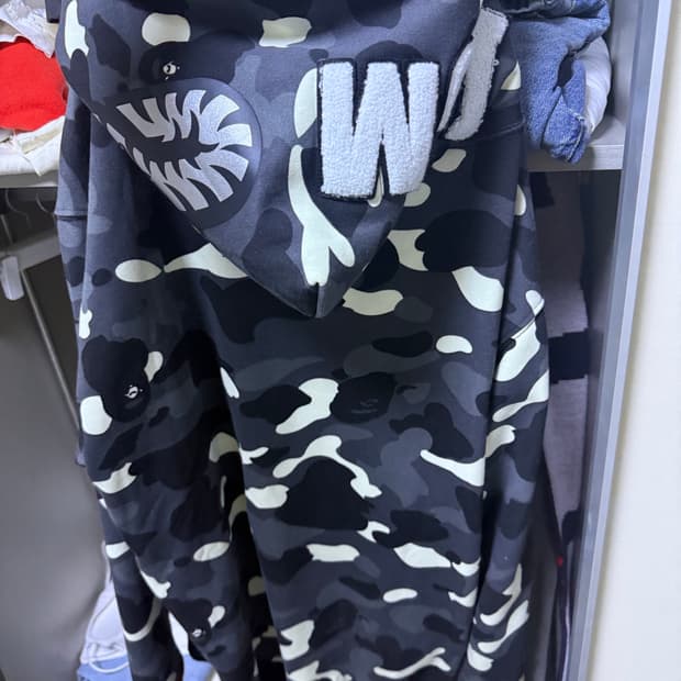 베이프 카모 후드집업