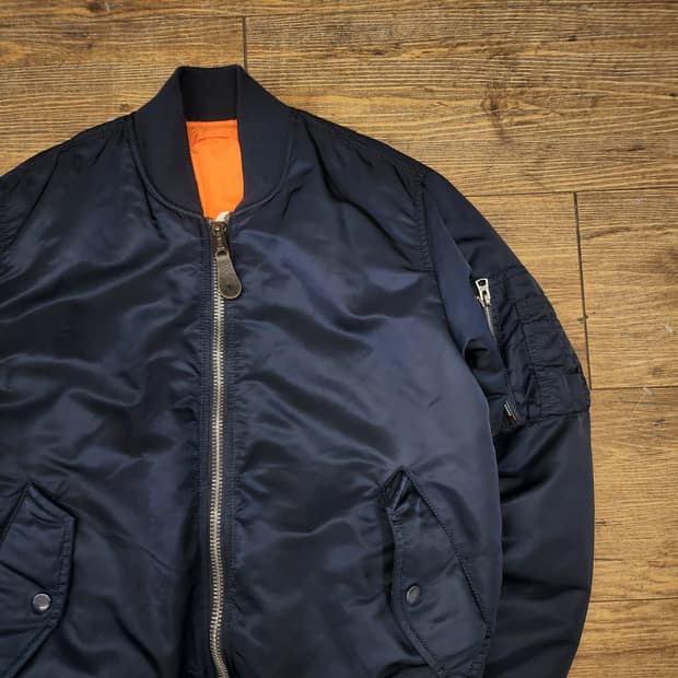 알파 인더스트리 MA-1 항공점퍼 S