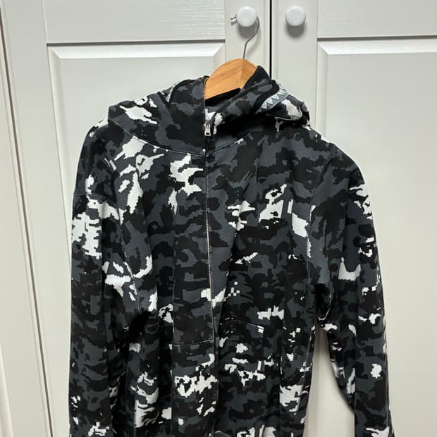 베이프 멀티 픽셀 카모 샤크 레귤러 핏 풀 집 후드 L