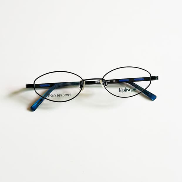 KIPLING 슬림 오벌 메탈 프레임 빈티지 안경