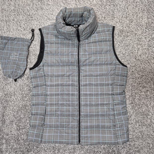 유니클로 여성 울트라라이트 패딩조끼 M