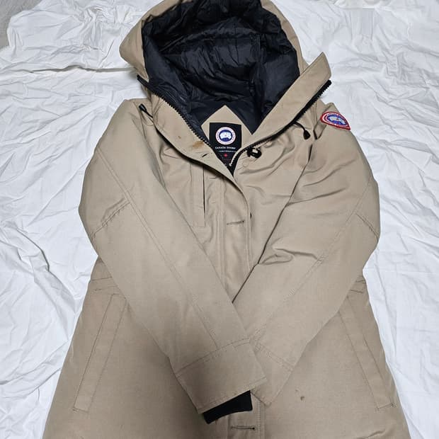 캐나다구스 덕다운 패딩 베이지 M