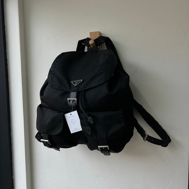 프라다 나일론 포코노 백팩