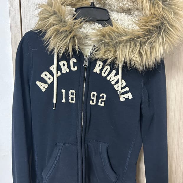 아베크롬비 퍼 후드 판매합니다