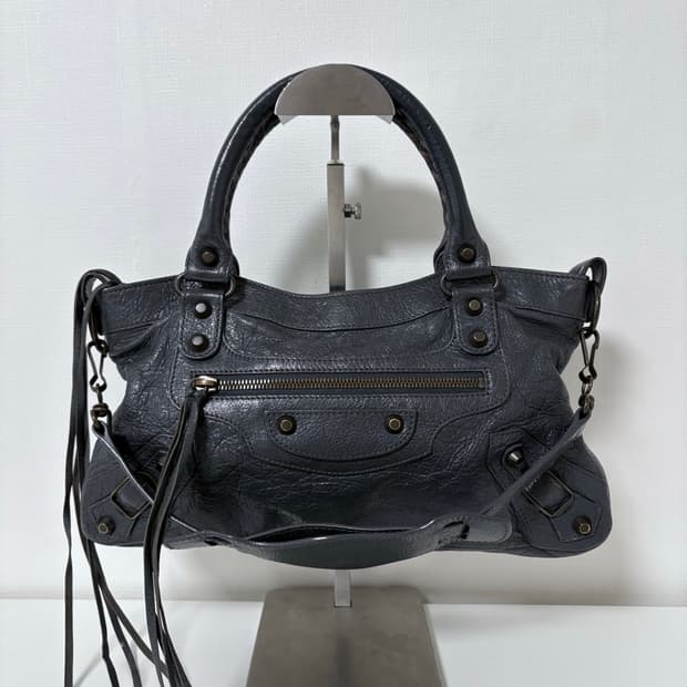 발렌시아가 퍼스트 모터백 다크그레이