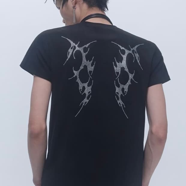 비엑세스 Graphic Wing Print Short Sleeve