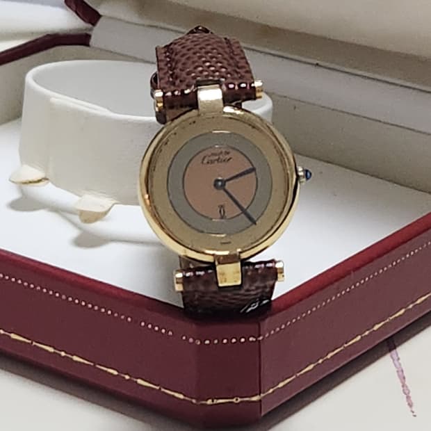 까르띠에 머스트 방돔(뱅돔 혹은 vendome) 버메일 트리니티 워치