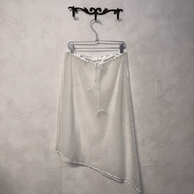 White floral lace unbalanced mesh skirt