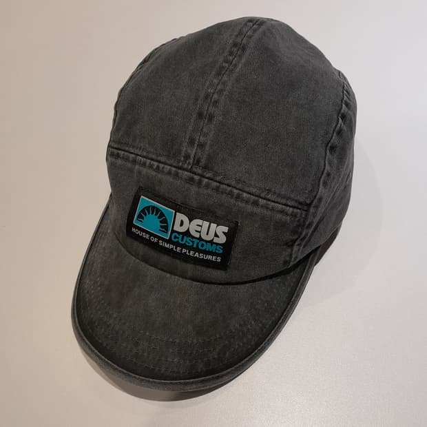 💥데우스 엑스마키나 빈티지 워싱 캠프캡 (챠콜)
