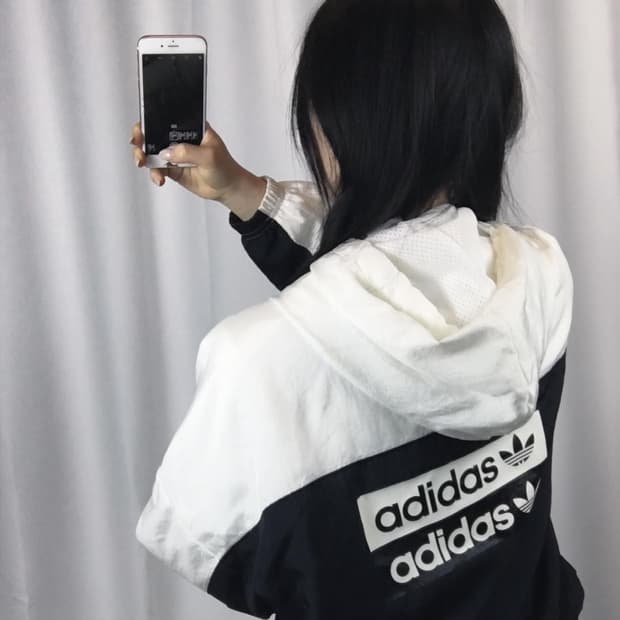 아디다스 크롭 바람막이 adidas