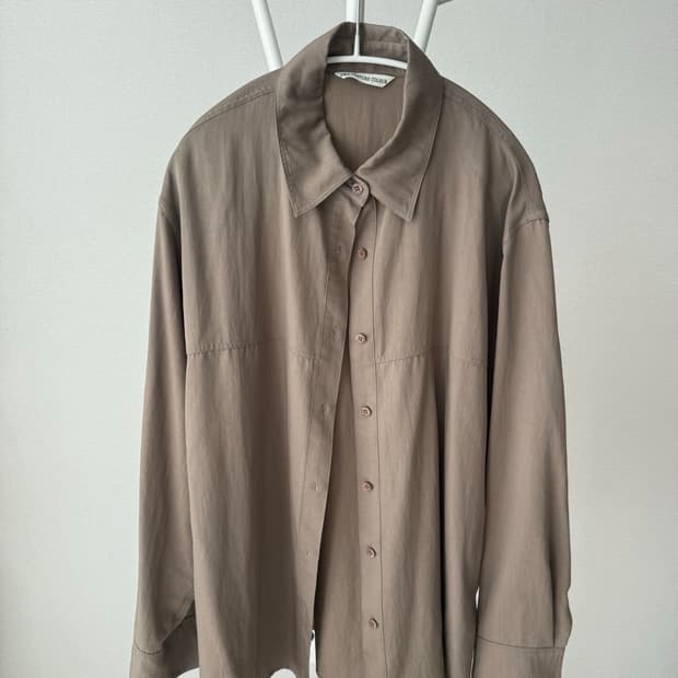 OWNFEATURECOLOUR 루즈핏 셔츠 브라운