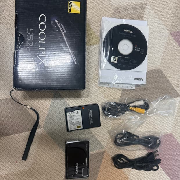 니콘 s52c 풀박스 펄와인