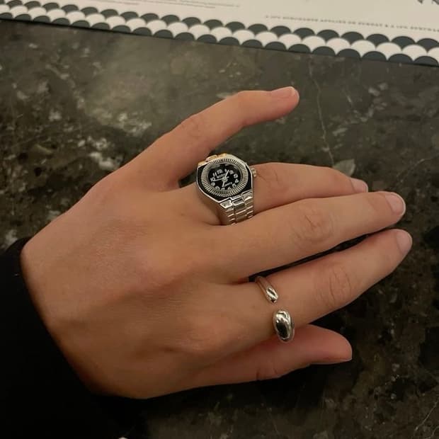 블랙 쿼츠 시계 반지