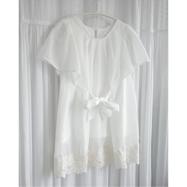 White ribbon blouse