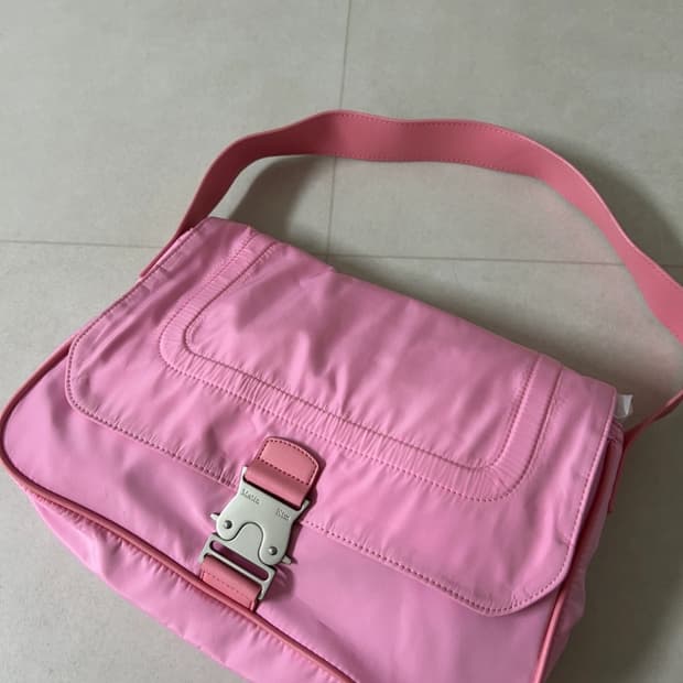 마뗑킴 버클 숄더백 핑크