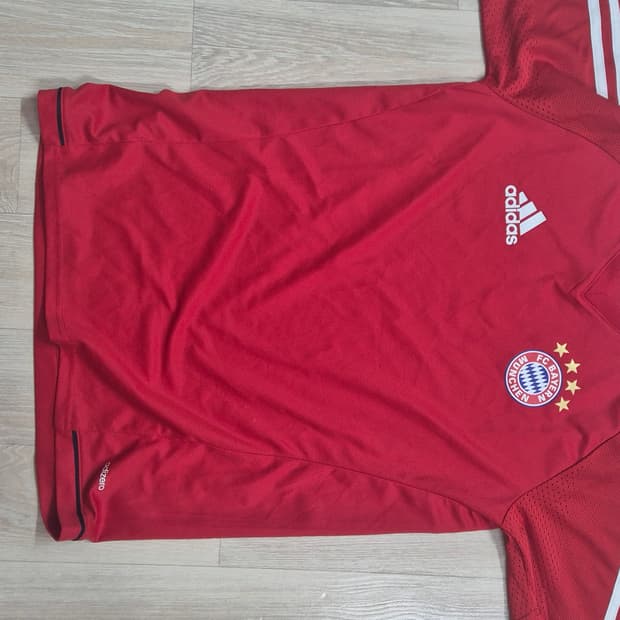 뮌헨 트레이닝 복 팝니다