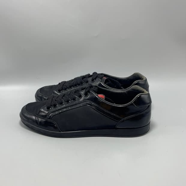 프라다 스니커즈 7.5