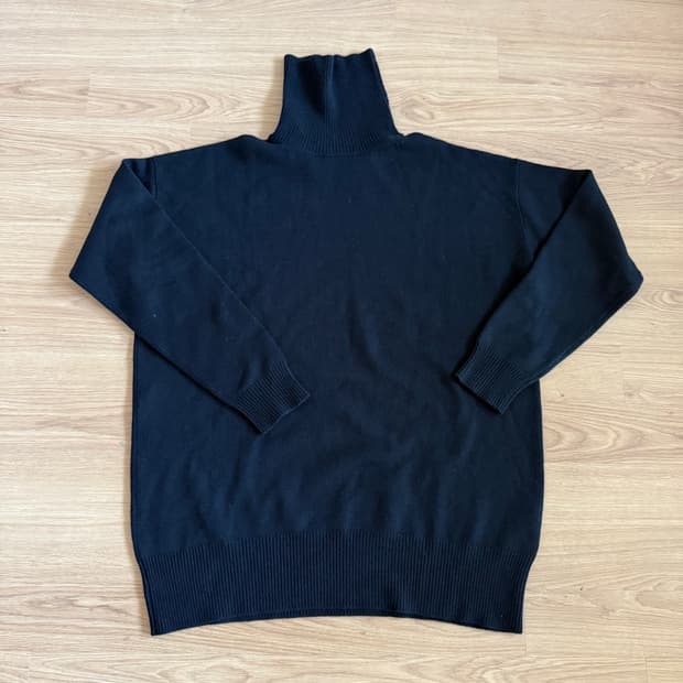 질샌더 Jilsander 블랙 캐시미어 100% 터틀넥 니트 55-66