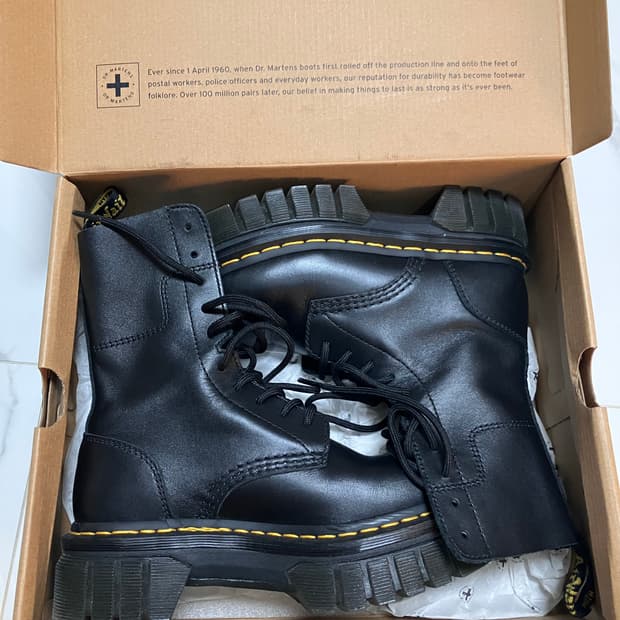 상태최상 닥터마틴 오드릭 10아이 uk4 us6 쿼드