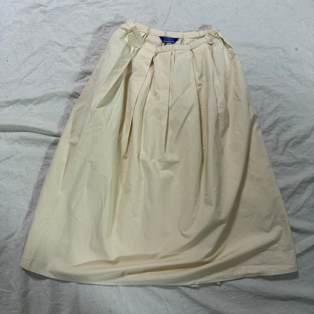 버버리 블루라벨 플리츠 롱스커트 