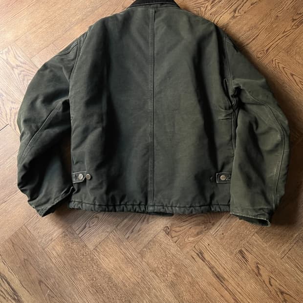 칼하트 j22 mos L 사이즈