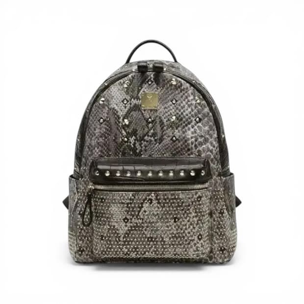 MCM 뱀피 스터드 백팩 