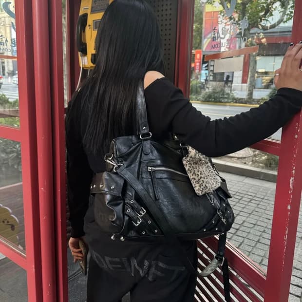 다이닛 스터드 포켓 빅백 블랙