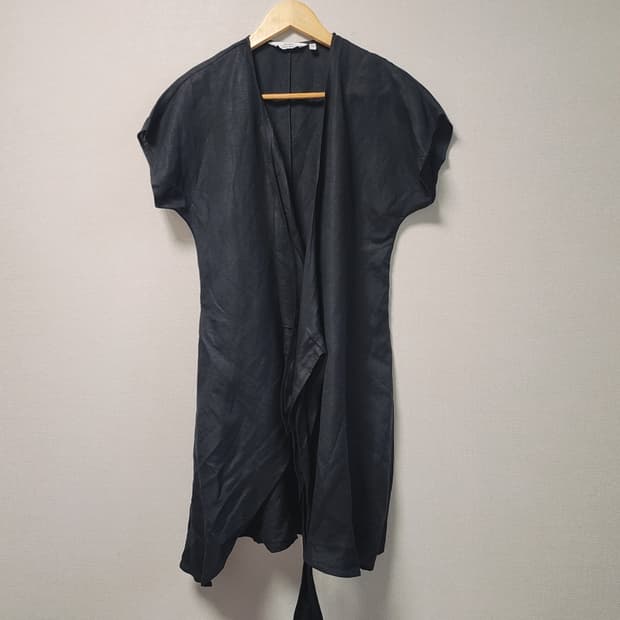 앤아더스토리  랩 스타일 린넨 원피스 38사이즈