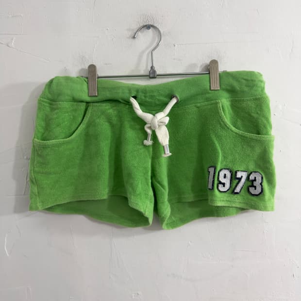 billabong green short pants