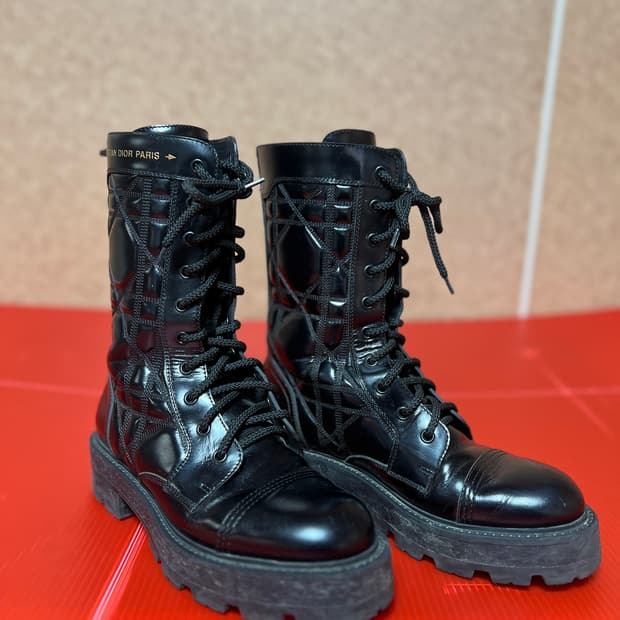 디올 블랙 퀼팅 앵클 부츠 37