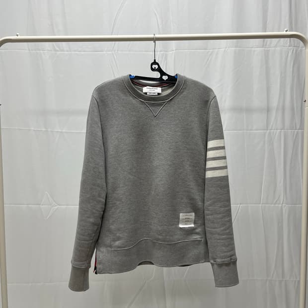 톰브라운 사선완장 맨투맨 그레이 [2]