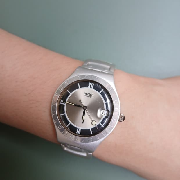 90s 빈티지 스와치 쿼츠 시계